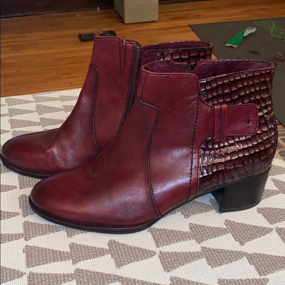 Bordeaux Leather Ankle Boots